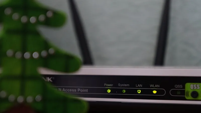 Loading and buffering icon displayed on a television screen mid-stream